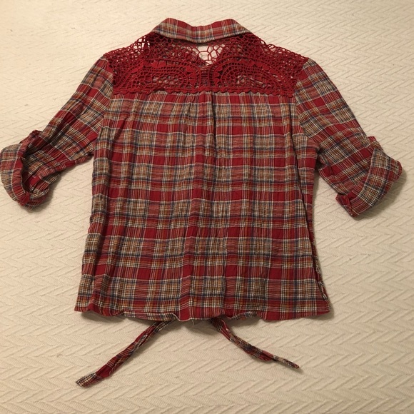 Edge brand Red Plaid Cropped Blouse - Picture 2 of 6